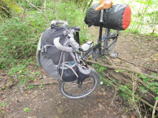Autre] Utiliser des sacs étanches au lieu de sacoches pour le vélo /  Bikepacking & cyclotourisme / Le forum de la randonnée légère ou  ultra-légère !